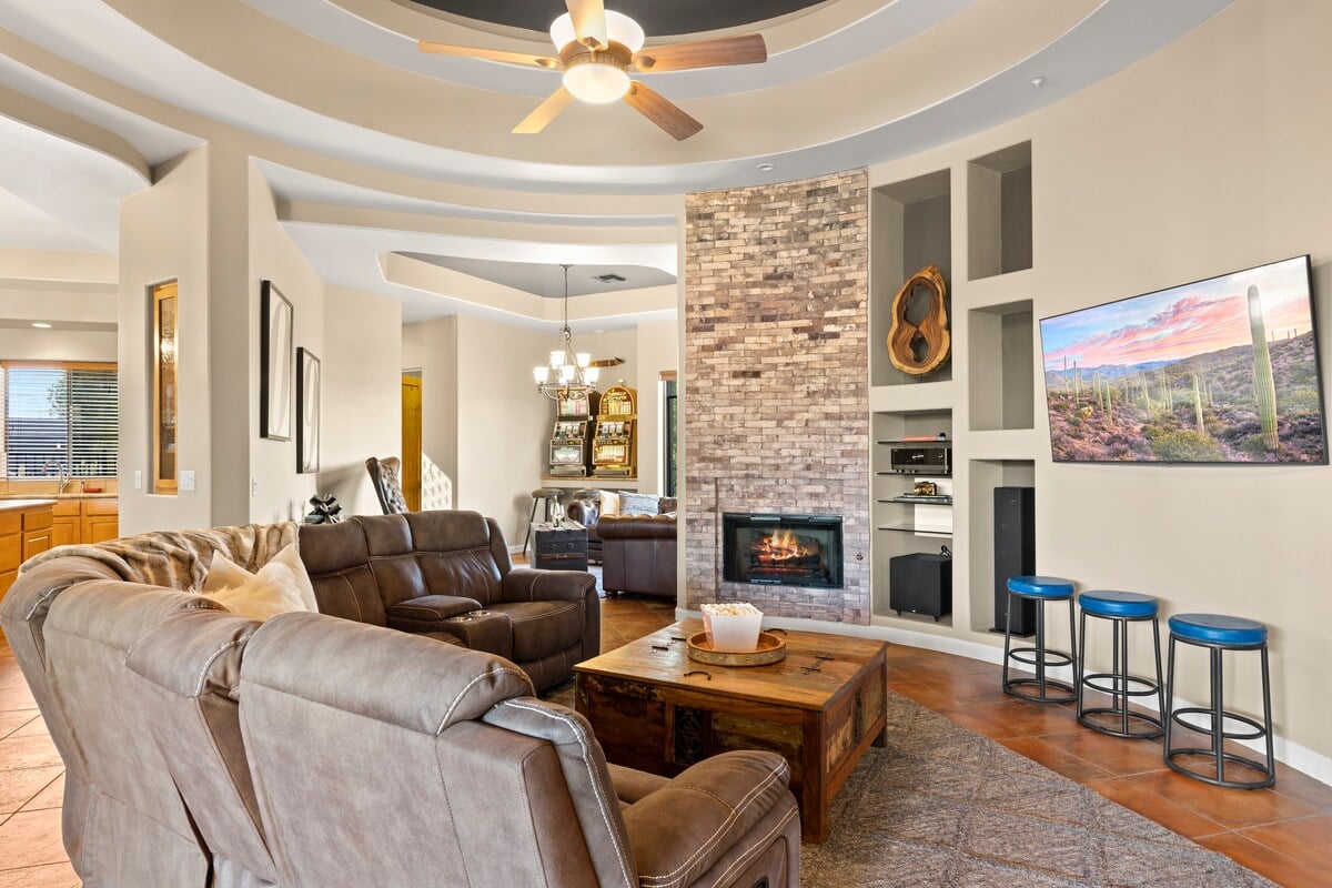 Browse our Arizona vacation homes by amenity