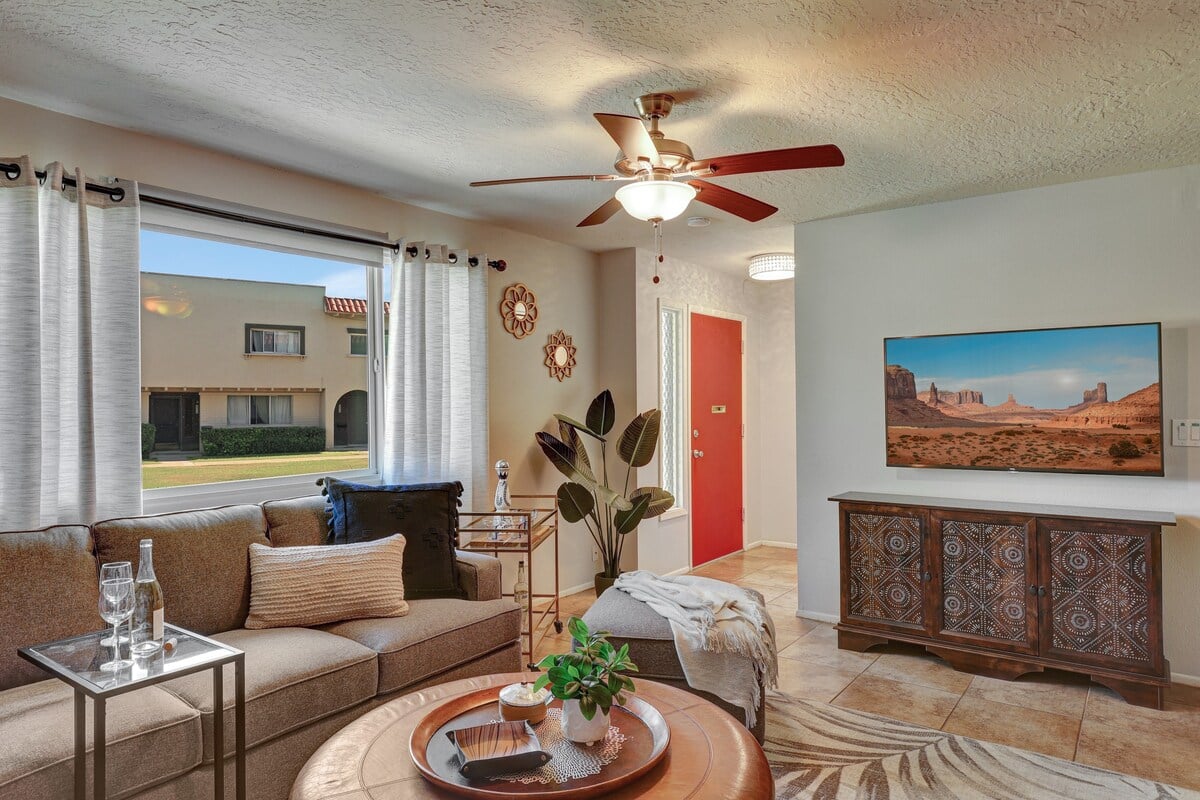 View our Scottsdale holiday rentals